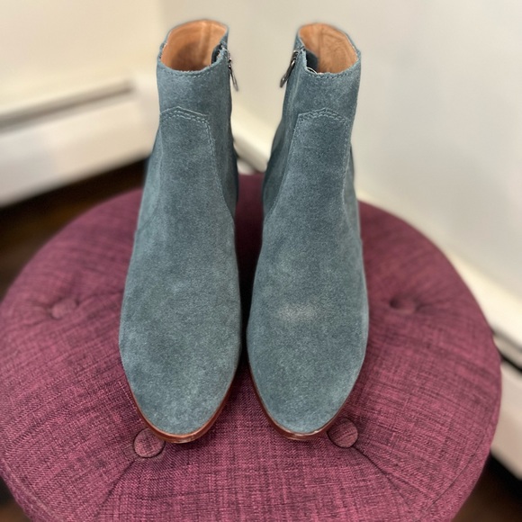 *Like NEW* Madewell The Western Boot in Suede in Midnight Spruce, Size 8.5 (8H) - Picture 8 of 16